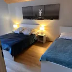 Lodge Zlote Piaski Kryty Basen Sauna Jacuzzi *