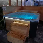 Zlote Piaski Kryty Basen Sauna Jacuzzi