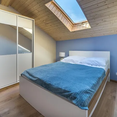 Zlote Piaski Kryty Basen Sauna Jacuzzi Lodge