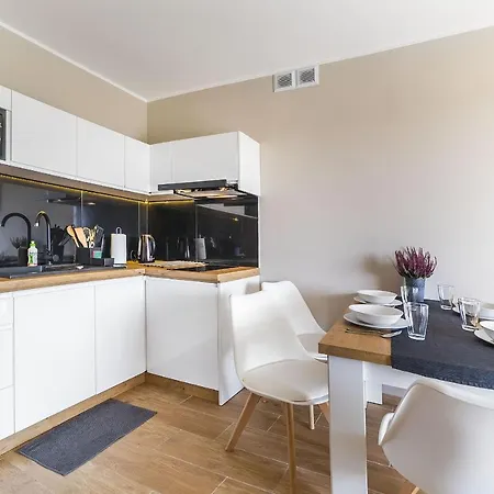 Zlote Piaski Kryty Basen Sauna Jacuzzi