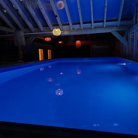 Zlote Piaski Kryty Basen Sauna Jacuzzi * Jastrzębia Góra