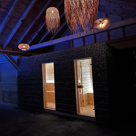 Zlote Piaski Kryty Basen Sauna Jacuzzi *