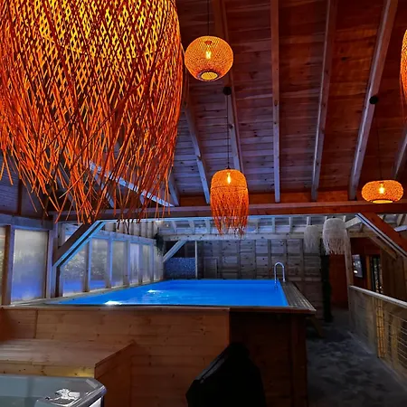 Zlote Piaski Kryty Basen Sauna Jacuzzi