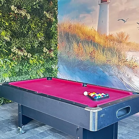 Zlote Piaski Kryty Basen Sauna Jacuzzi Lodge *