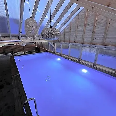 Zlote Piaski Kryty Basen Sauna Jacuzzi * Jastrzębia Góra