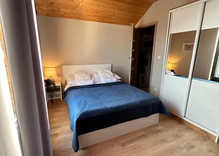 Zlote Piaski Kryty Basen Sauna Jacuzzi Hytte *