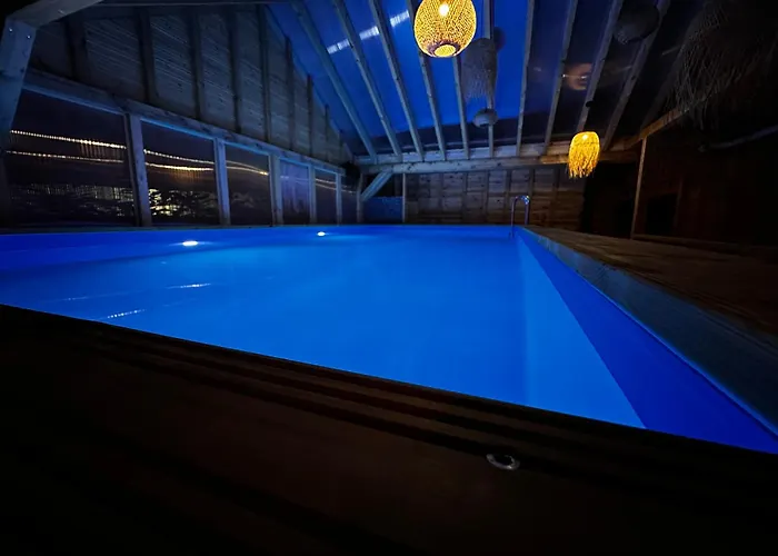 Zlote Piaski Kryty Basen Sauna Jacuzzi Hytte Jastrzębia Góra