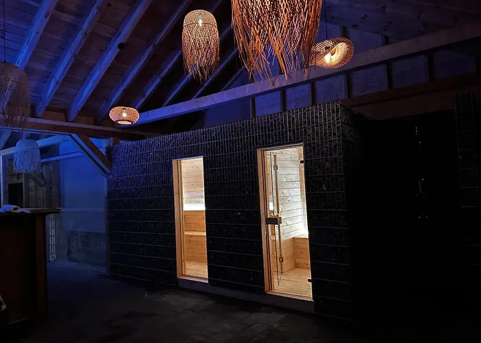 Zlote Piaski Kryty Basen Sauna Jacuzzi *