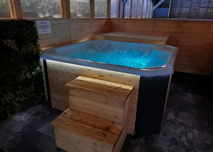 Zlote Piaski Kryty Basen Sauna Jacuzzi